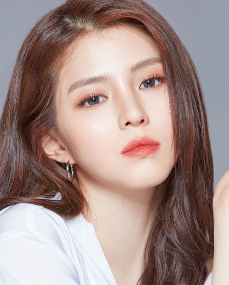 [유머] 인스타스타들이 많이 지향하는 분위기를  가진 4명 -  와이드섬