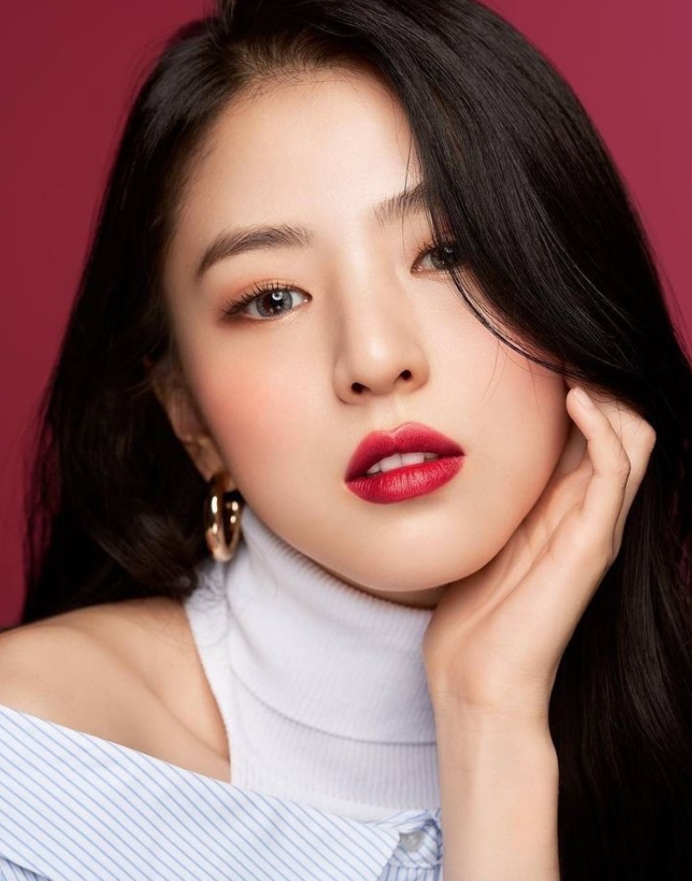 [유머] 인스타스타들이 많이 지향하는 분위기를  가진 4명 -  와이드섬