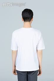 [유머] 신경쓰이는 티셔츠. -  와이드섬